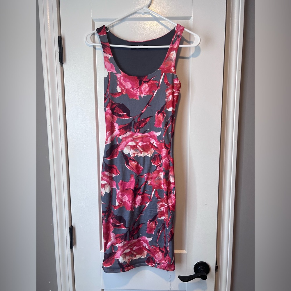 EUC-Bodycon gray and pink floral dress
